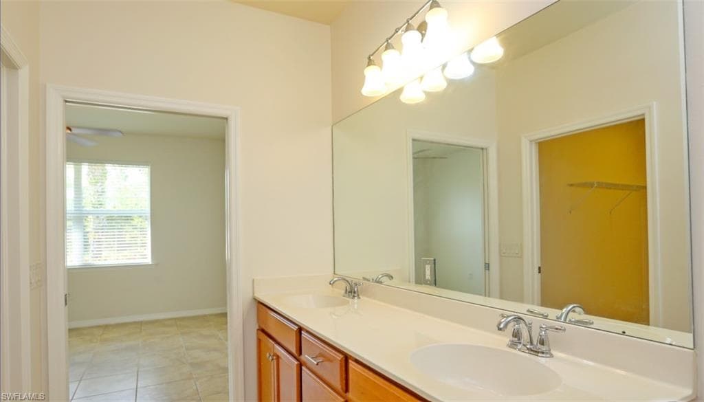 8482 Karina Ct, Naples, FL 34114-25