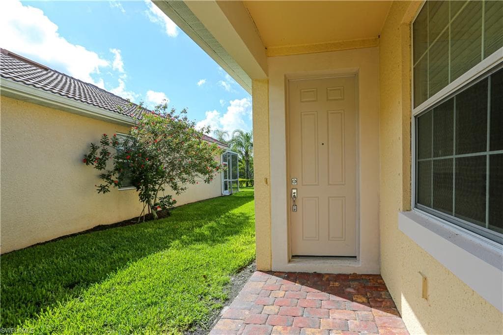 8482 Karina Ct, Naples, FL 34114-34