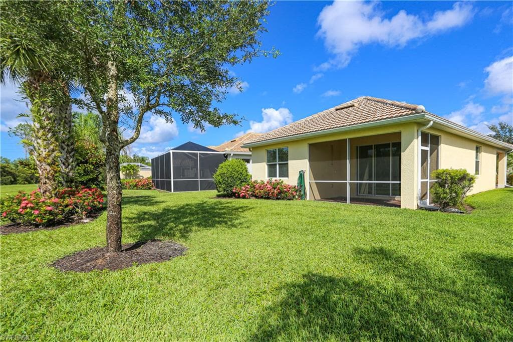 8482 Karina Ct, Naples, FL 34114-36