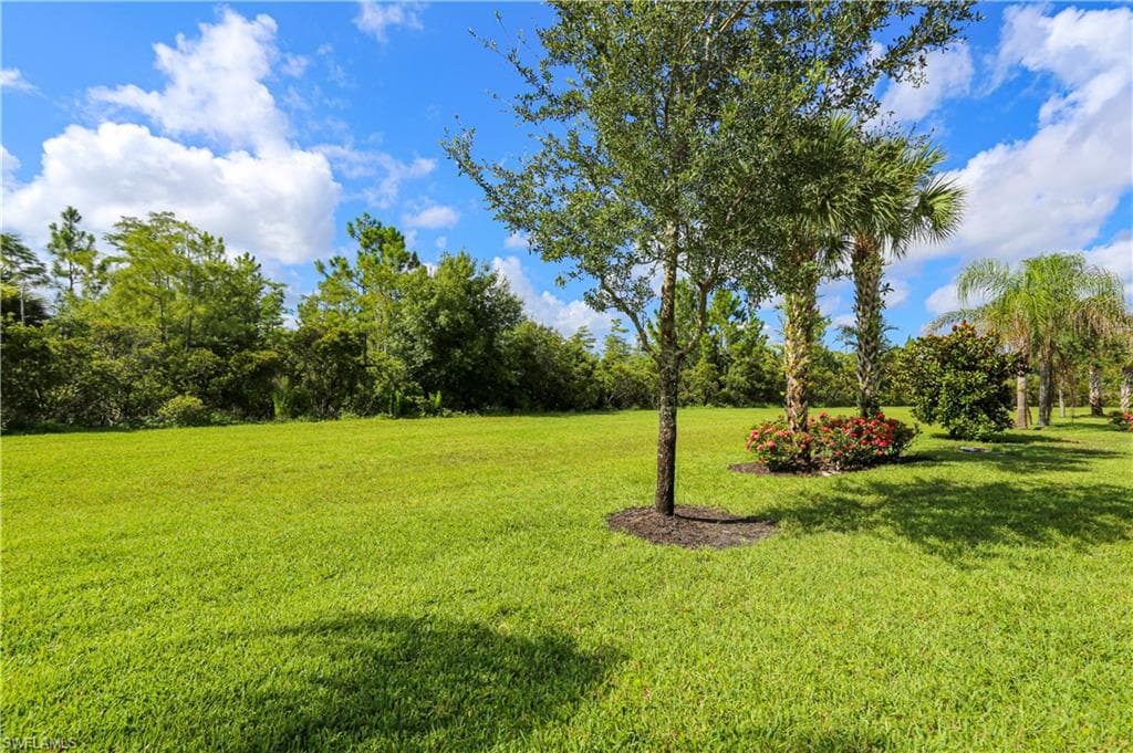 8482 Karina Ct, Naples, FL 34114-38