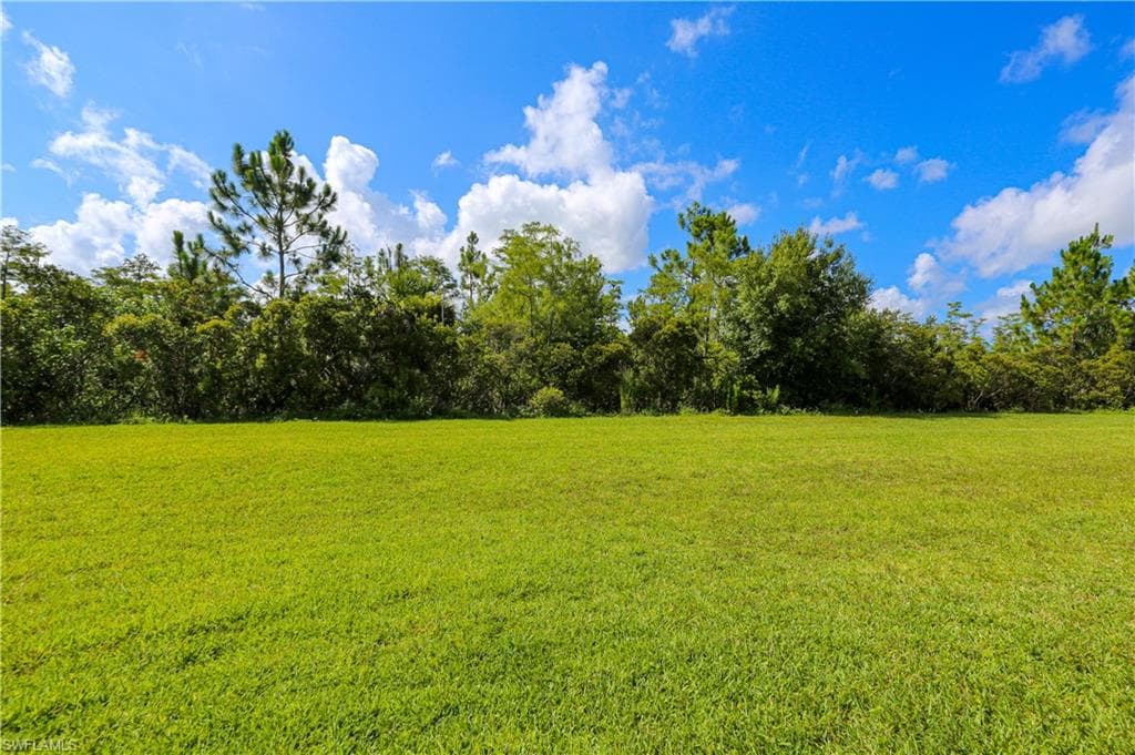 8482 Karina Ct, Naples, FL 34114-39