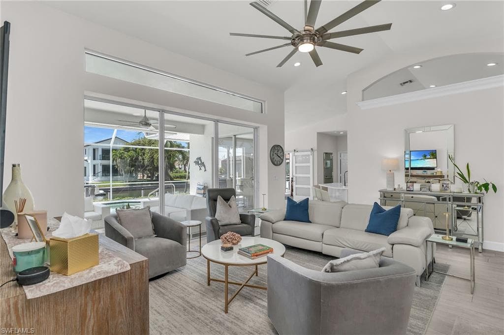 931 Snowberry Ct, Marco Island, FL 34145-4