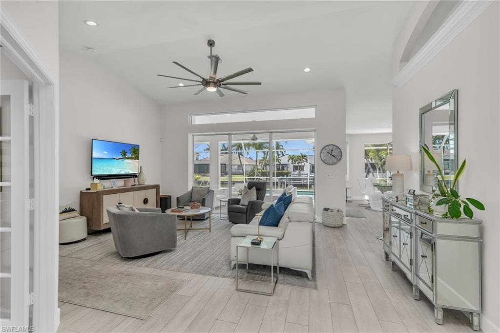931 Snowberry Ct, Marco Island, FL 34145-5