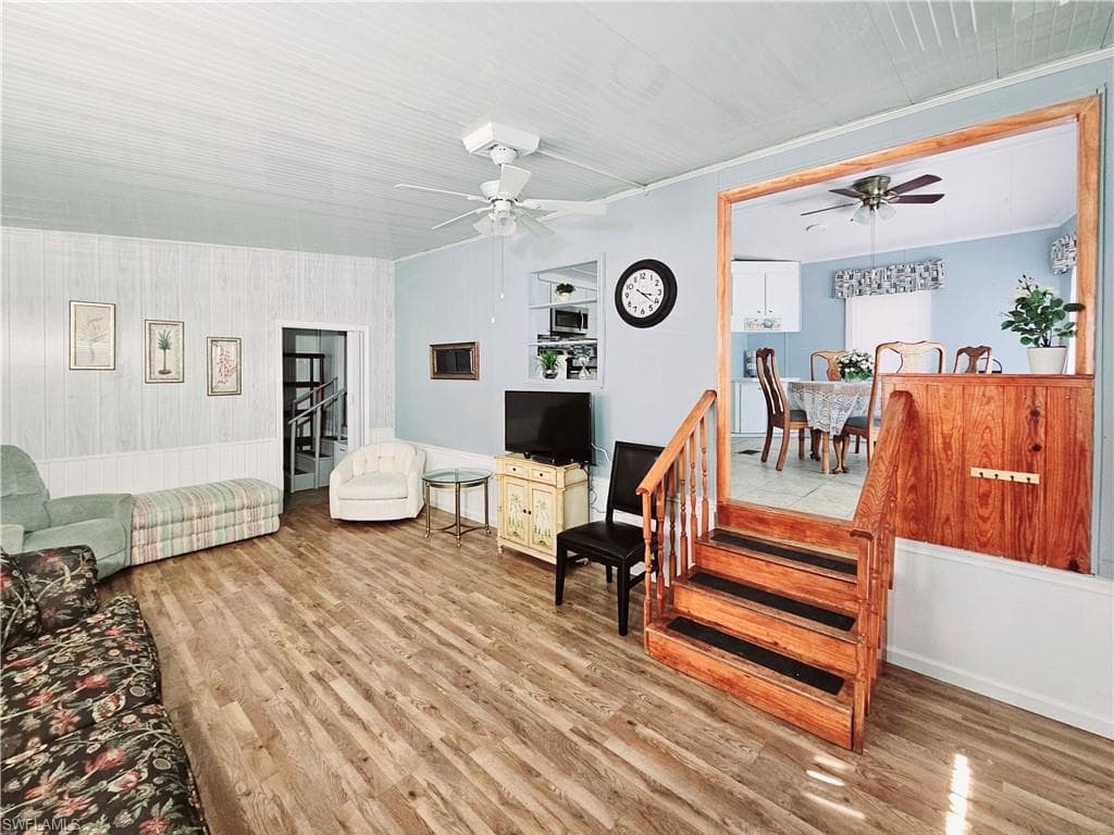 183 Panther Pass Cir 183, Naples, FL 34114-9