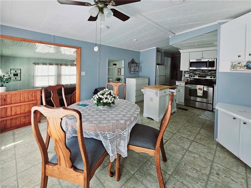 183 Panther Pass Cir 183, Naples, FL 34114-24