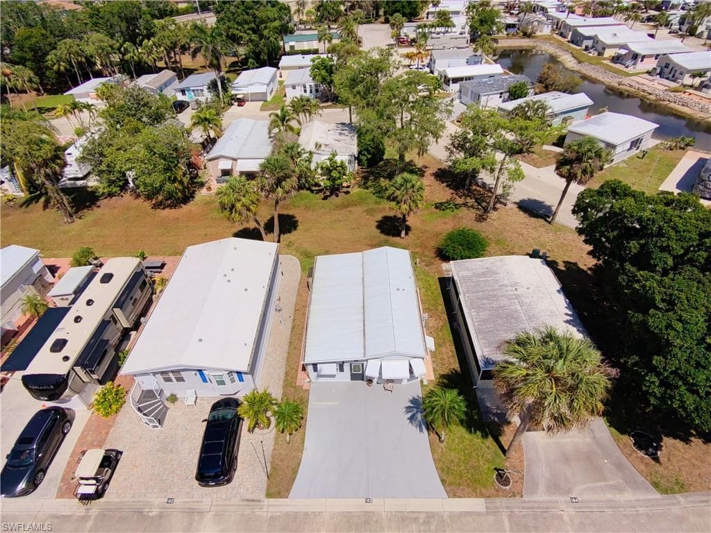 183 Panther Pass Cir 183, Naples, FL 34114-27