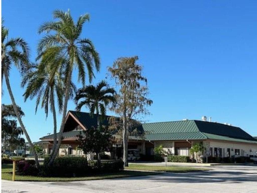183 Panther Pass Cir 183, Naples, FL 34114-44
