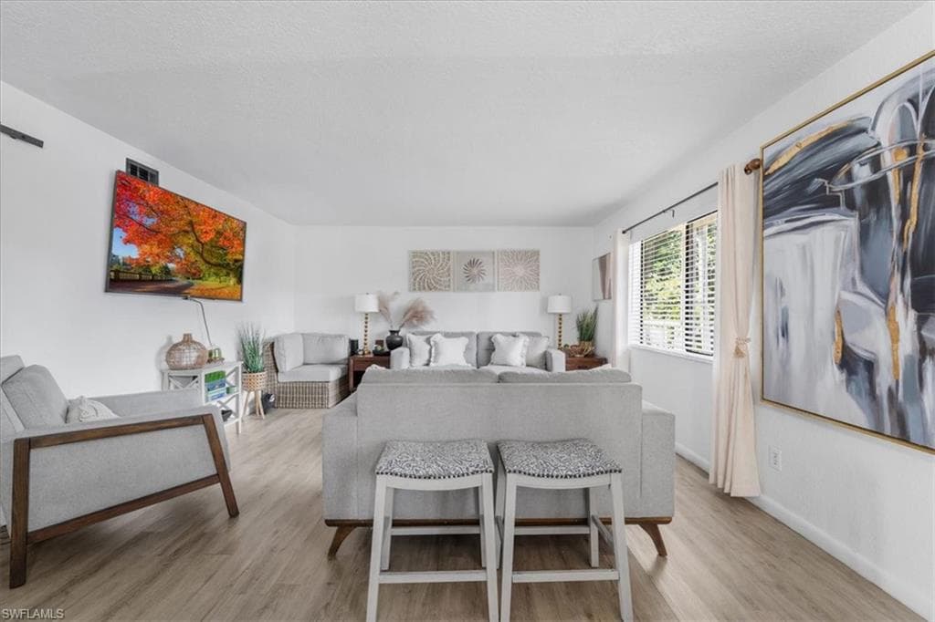 4623 Bayshore Dr C2, Naples, FL 34112-8