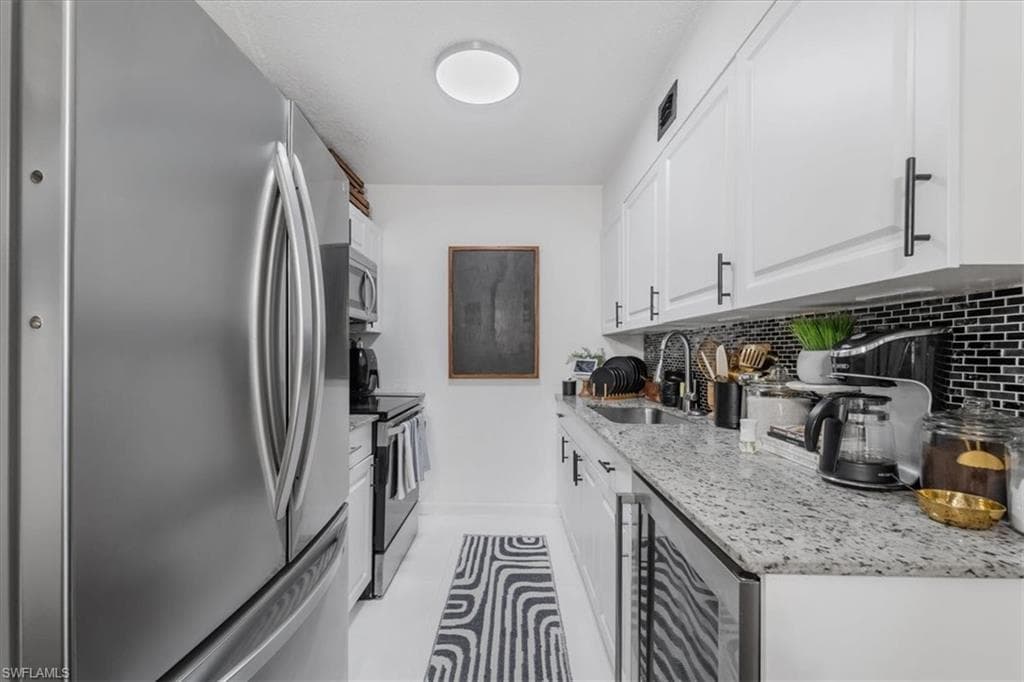 4623 Bayshore Dr C2, Naples, FL 34112-13