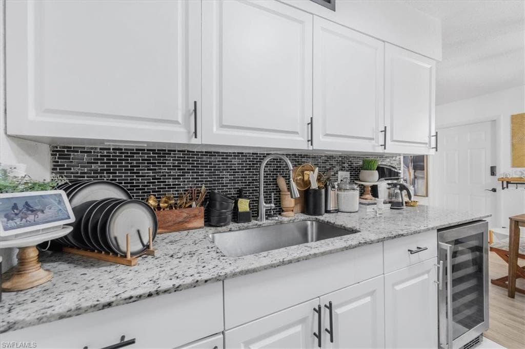 4623 Bayshore Dr C2, Naples, FL 34112-14