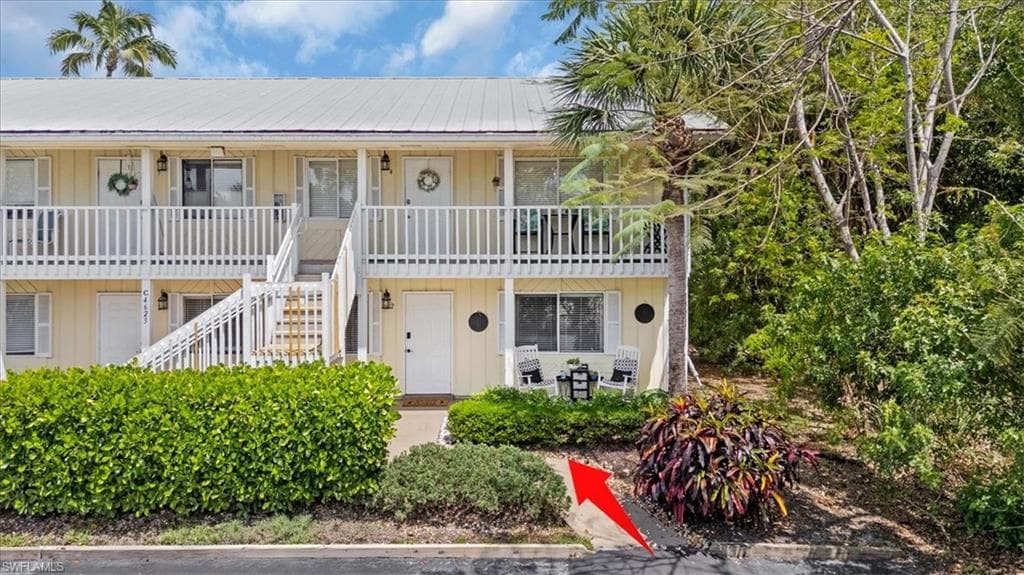 4623 Bayshore Dr C2, Naples, FL 34112-2