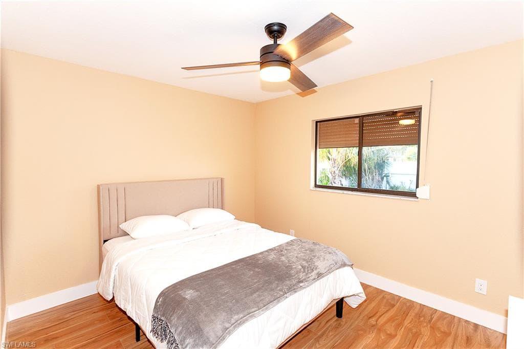 919 16th St, Cape Coral, FL 33990-16