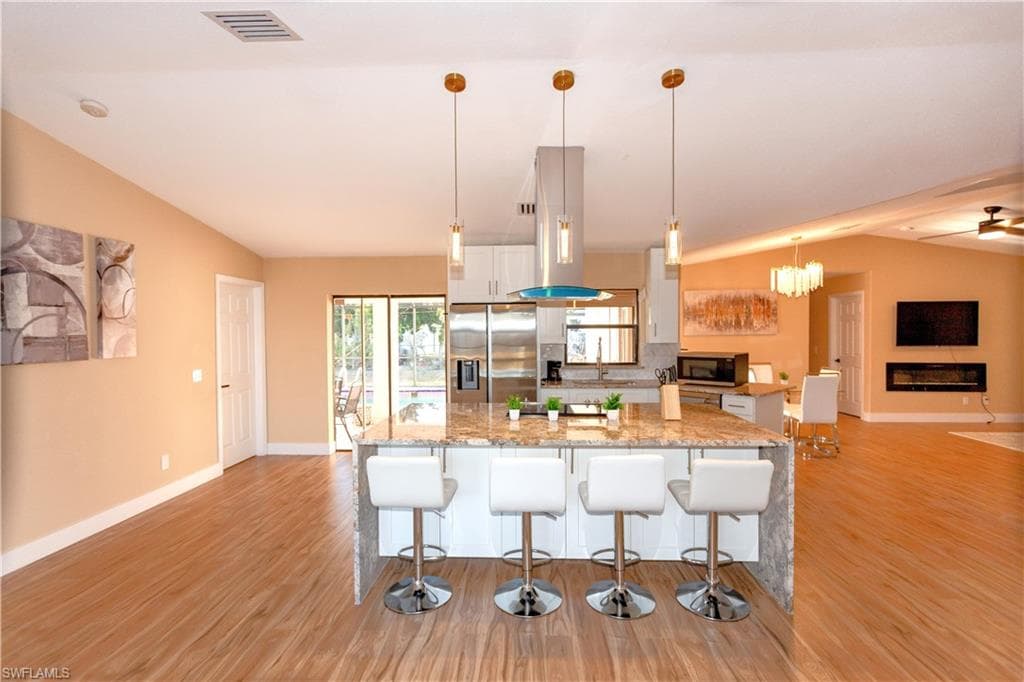 919 16th St, Cape Coral, FL 33990-3