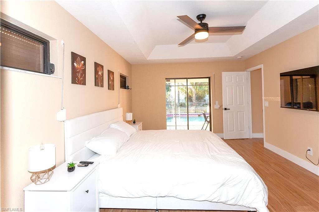 919 16th St, Cape Coral, FL 33990-8