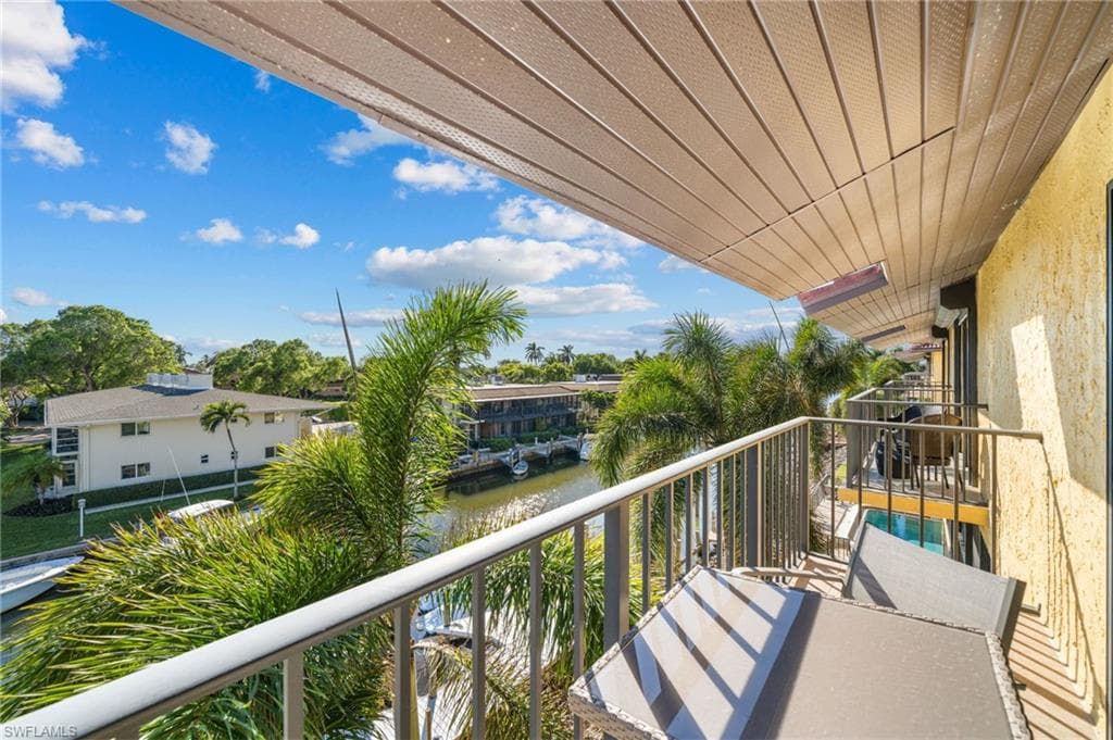 1400 Blue Point Ave 202, Naples, FL 34102-18