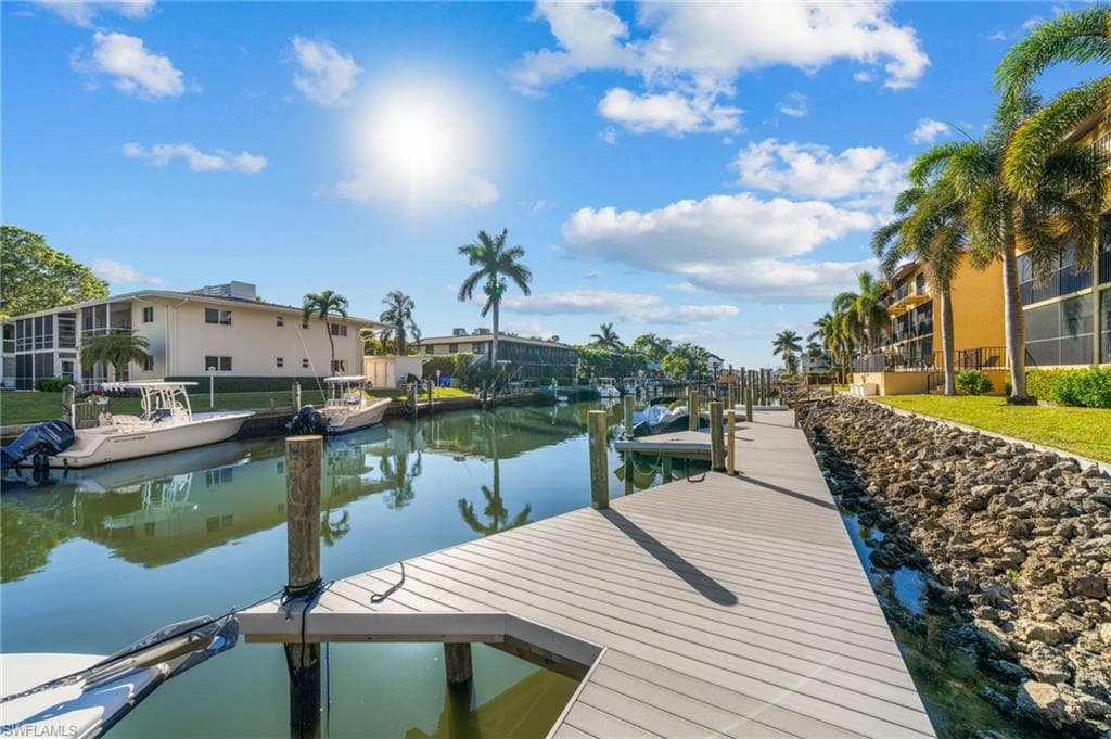 1400 Blue Point Ave 202, Naples, FL 34102-23