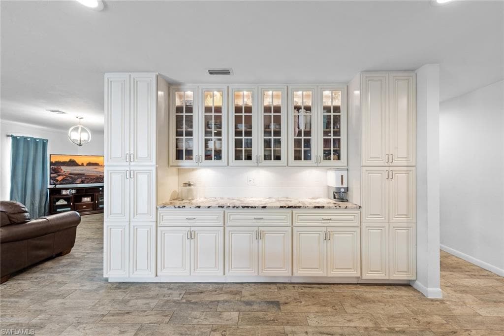 2080 39th St SW, Naples, FL 34117-16