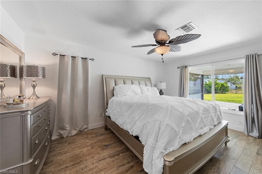 2080 39th St SW, Naples, FL 34117-21