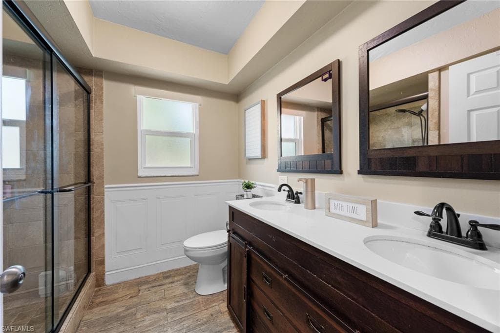 2080 39th St SW, Naples, FL 34117-27