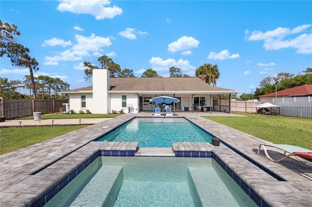 2080 39th St SW, Naples, FL 34117-28