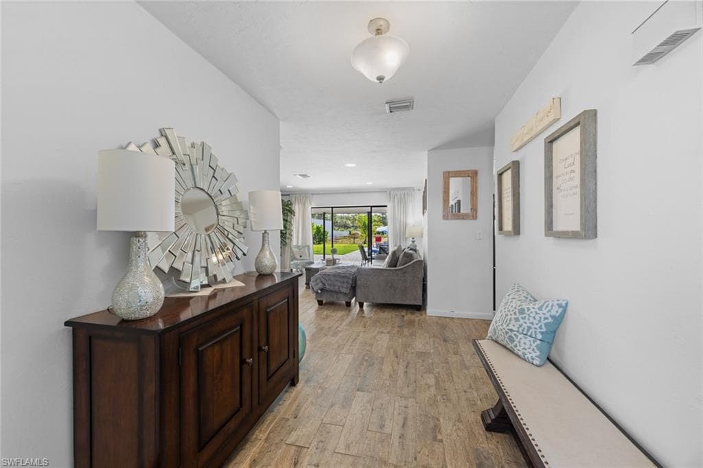 2080 39th St SW, Naples, FL 34117-4