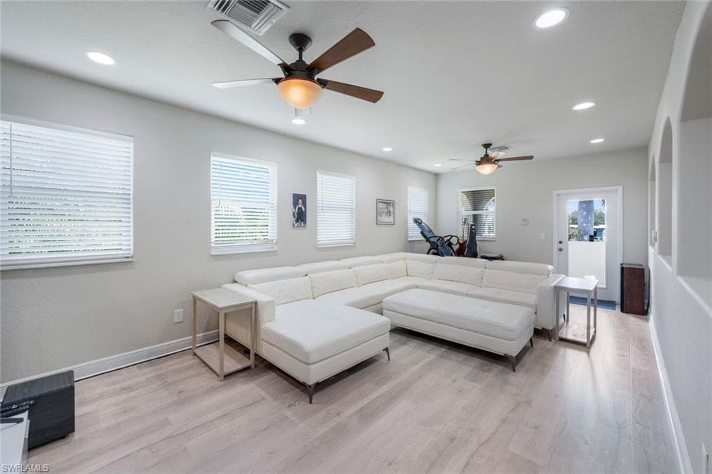 1776 Birdie Dr, Naples, FL 34120-18