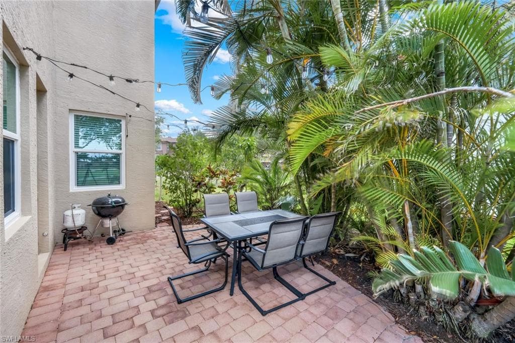1776 Birdie Dr, Naples, FL 34120-34