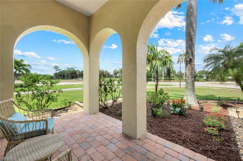 1776 Birdie Dr, Naples, FL 34120-37