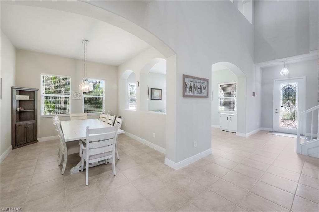 1776 Birdie Dr, Naples, FL 34120-7