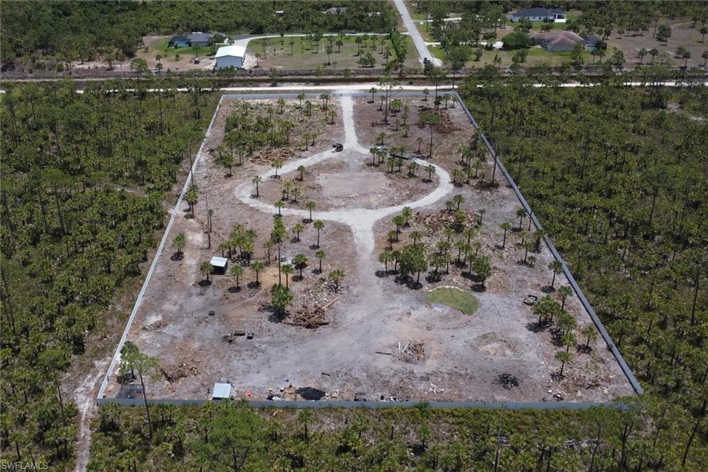 2455 Woodland Estates Rd, Naples, FL 34117-3