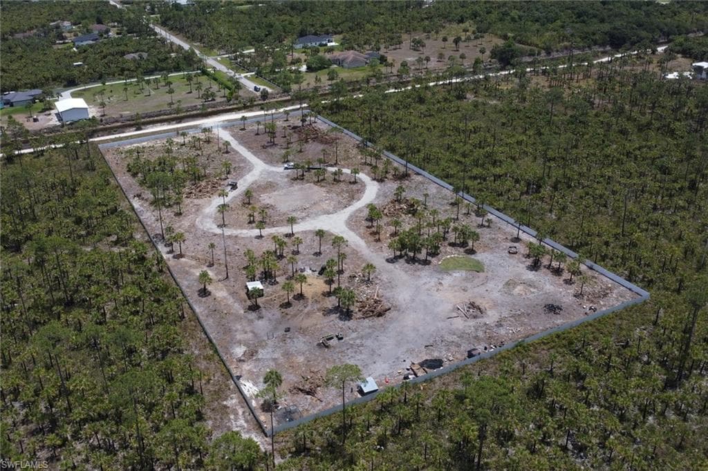 2455 Woodland Estates Rd, Naples, FL 34117-4