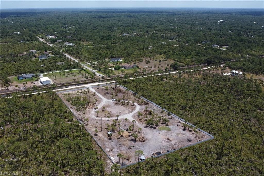 2455 Woodland Estates Rd, Naples, FL 34117-5