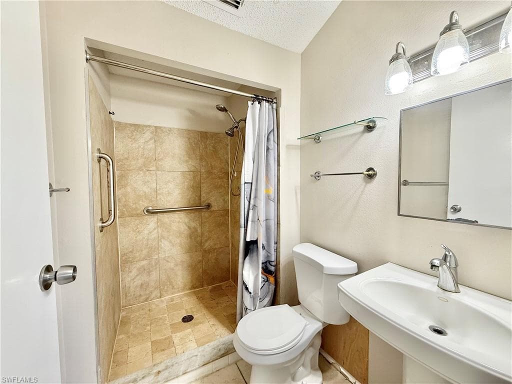 2120 21st St SW, Naples, FL 34117-15