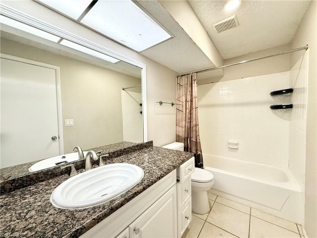 2120 21st St SW, Naples, FL 34117-18