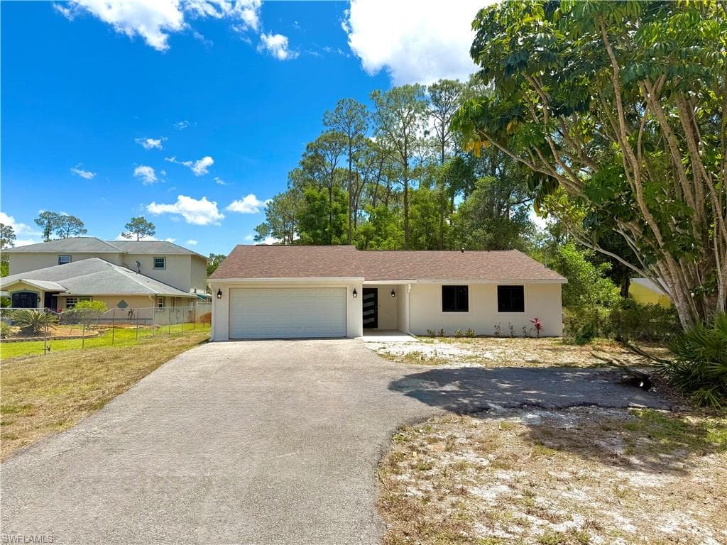 2120 21st St SW, Naples, FL 34117-24