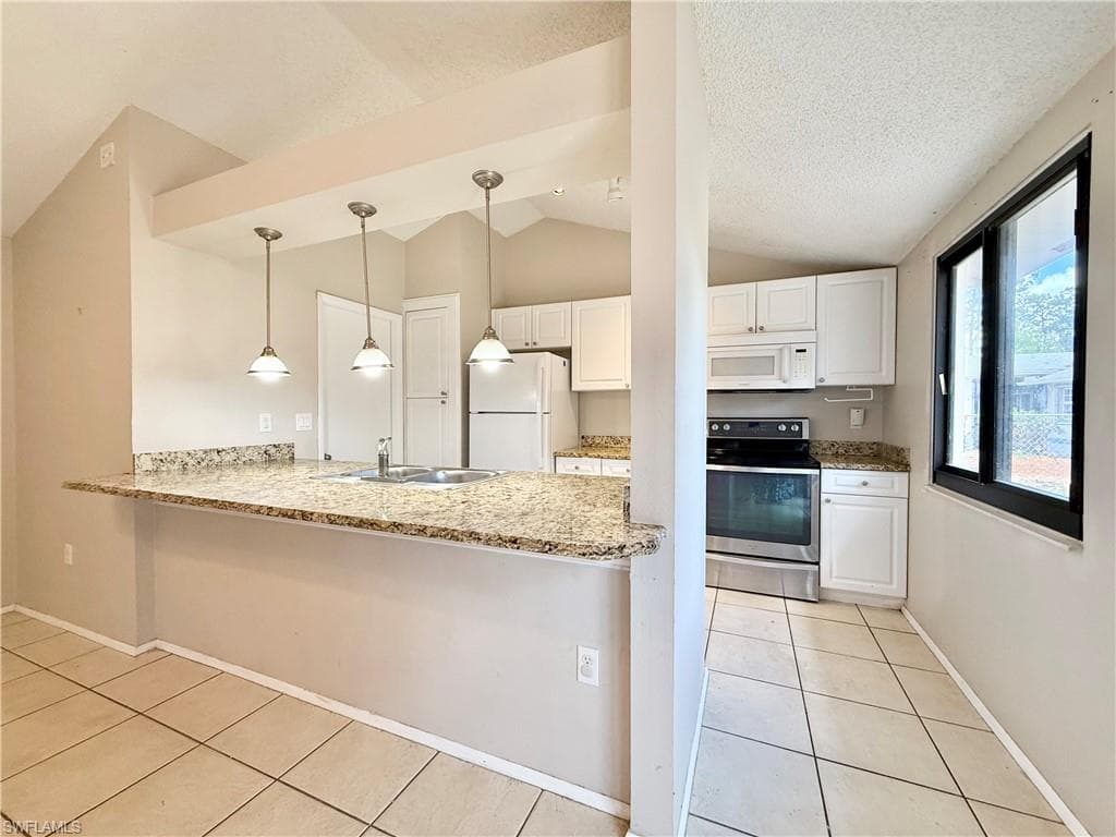 2120 21st St SW, Naples, FL 34117-6