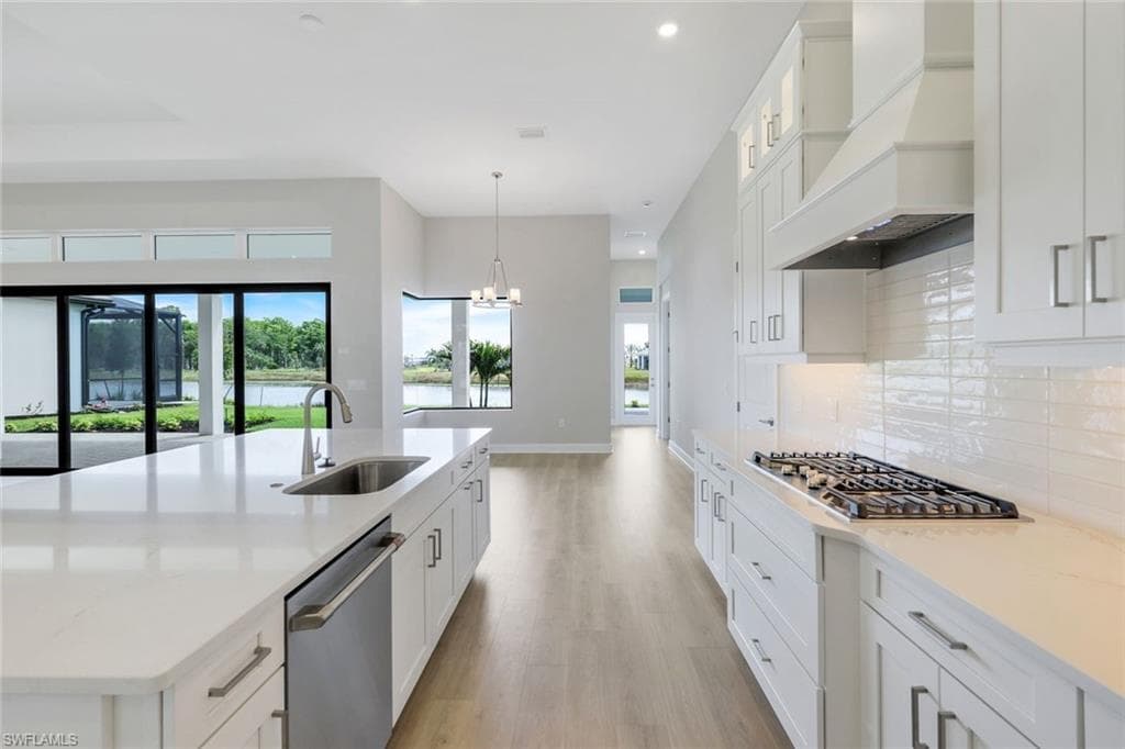 15460 Turin Dr, Naples, FL 34114-12