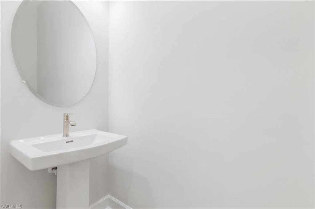 15460 Turin Dr, Naples, FL 34114-28