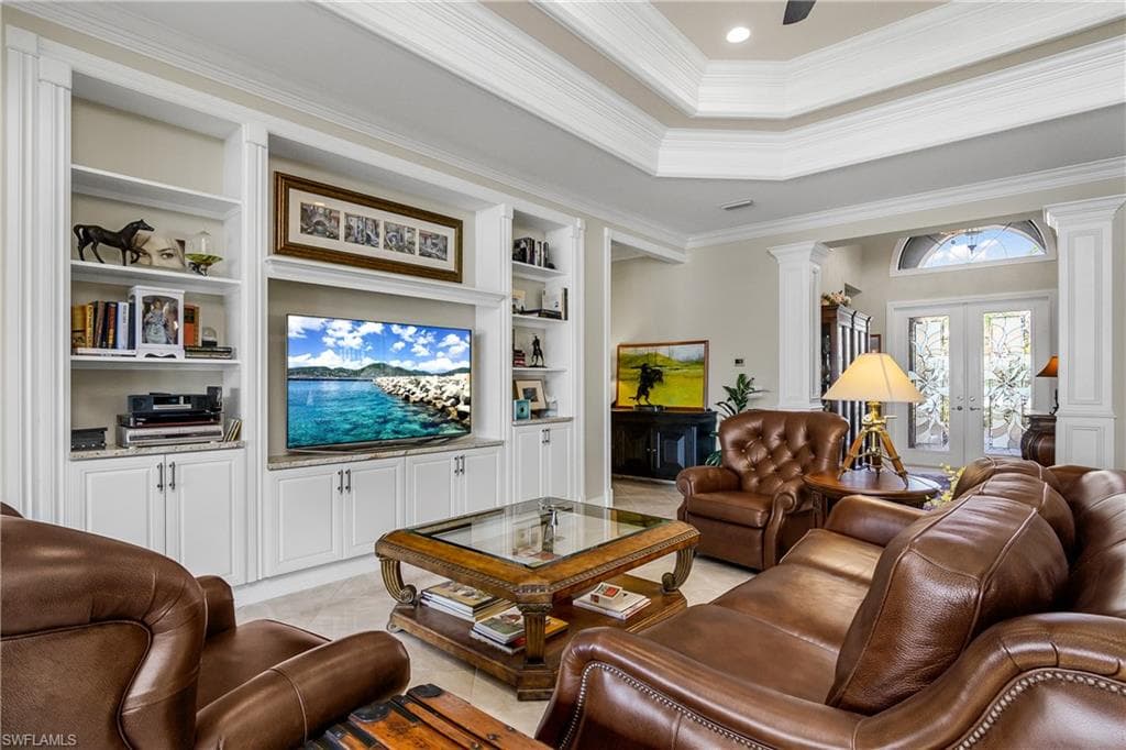 2915 Cinnamon Bay Cir, Naples, FL 34119-4