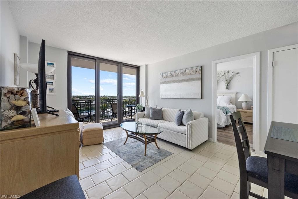 180 Seaview Ct 814, Marco Island, FL 34145-5