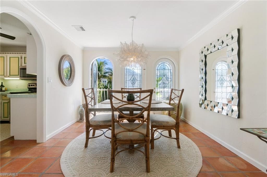 350 3rd Ave S 2b, Naples, FL 34102-17
