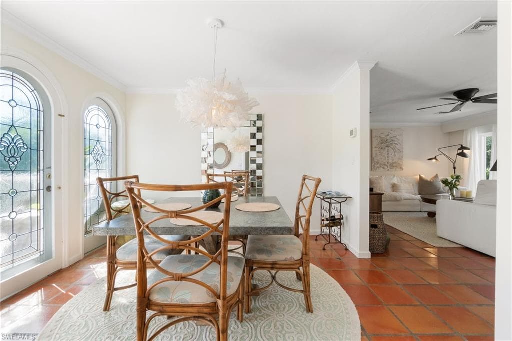 350 3rd Ave S 2b, Naples, FL 34102-18