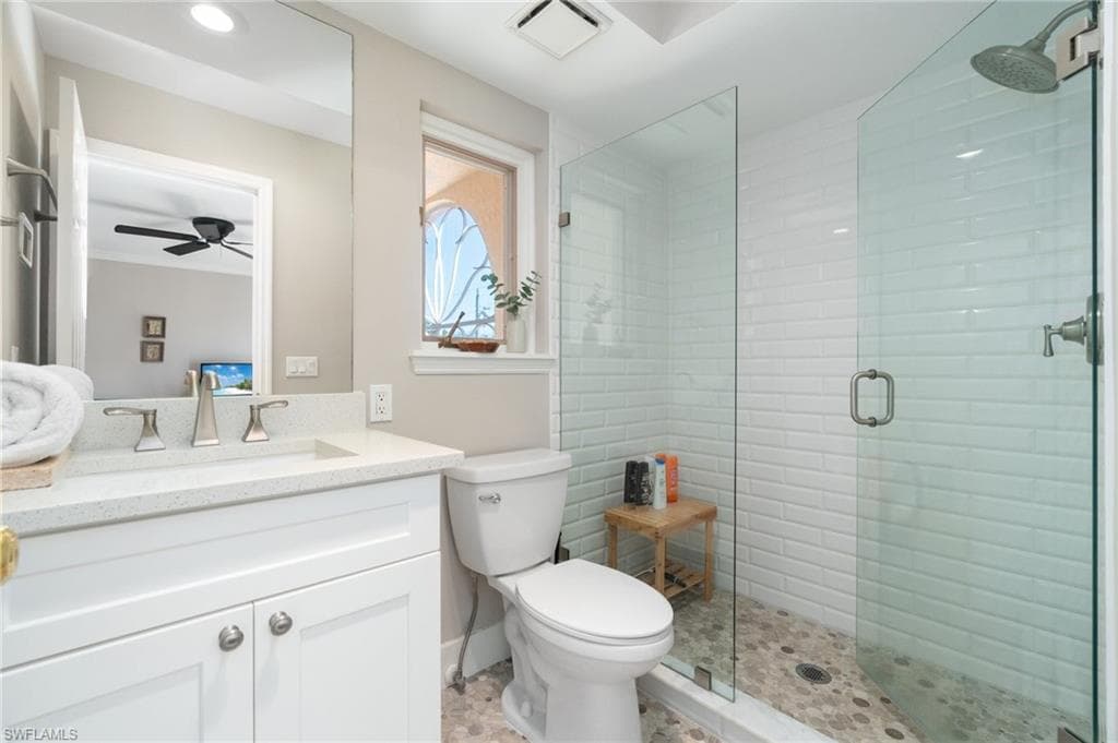 350 3rd Ave S 2b, Naples, FL 34102-25
