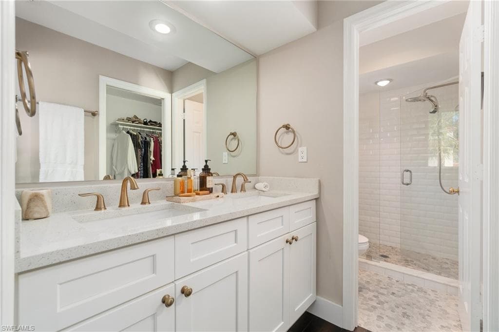 350 3rd Ave S 2b, Naples, FL 34102-30