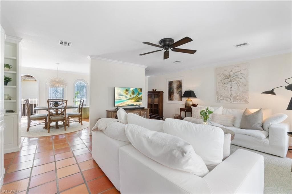 350 3rd Ave S 2b, Naples, FL 34102-7
