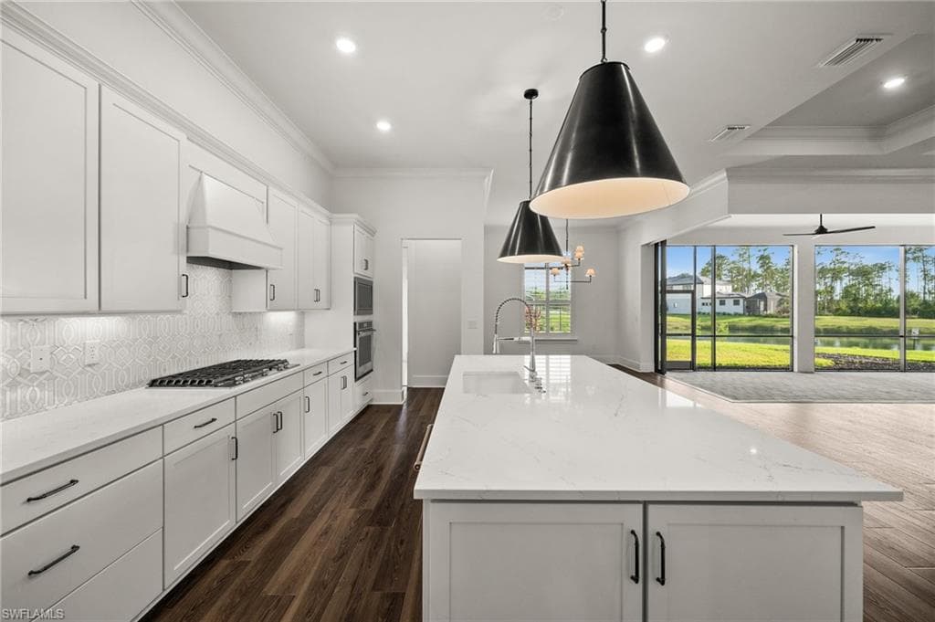 19570 Panther Island Blvd, Estero, FL 33928-19