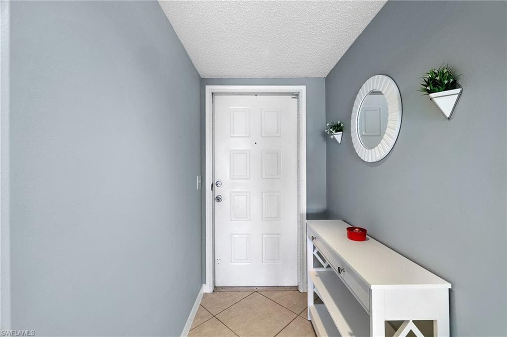 7706 Jewel Ln 101, Naples, FL 34109-10