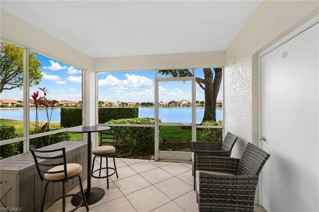 7706 Jewel Ln 101, Naples, FL 34109-1