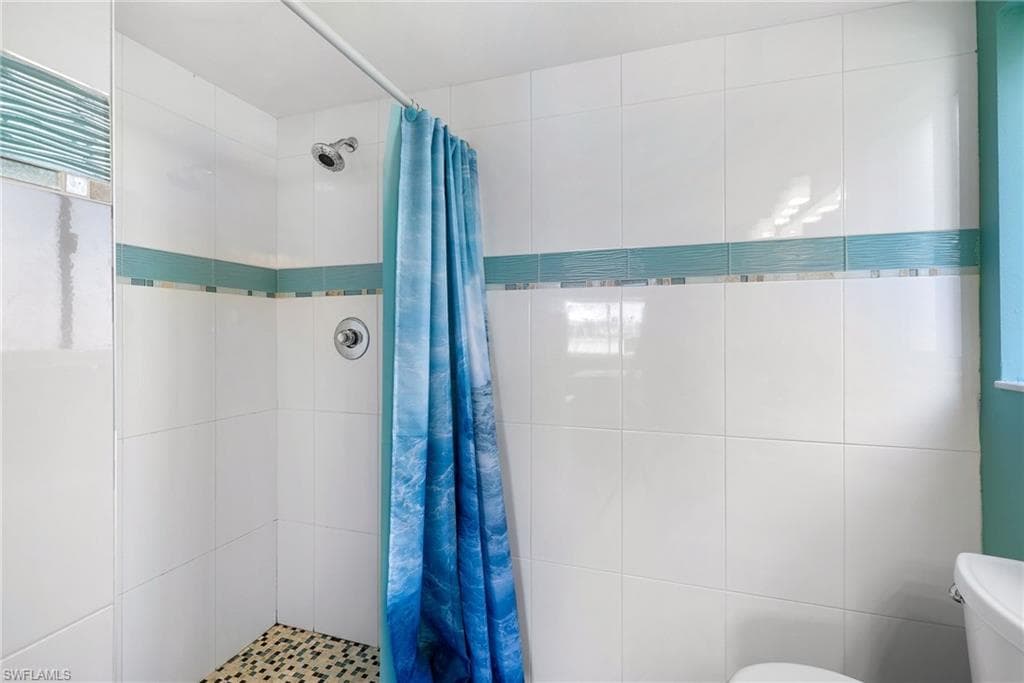 7706 Jewel Ln 101, Naples, FL 34109-19