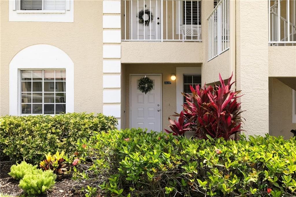 7706 Jewel Ln 101, Naples, FL 34109-25